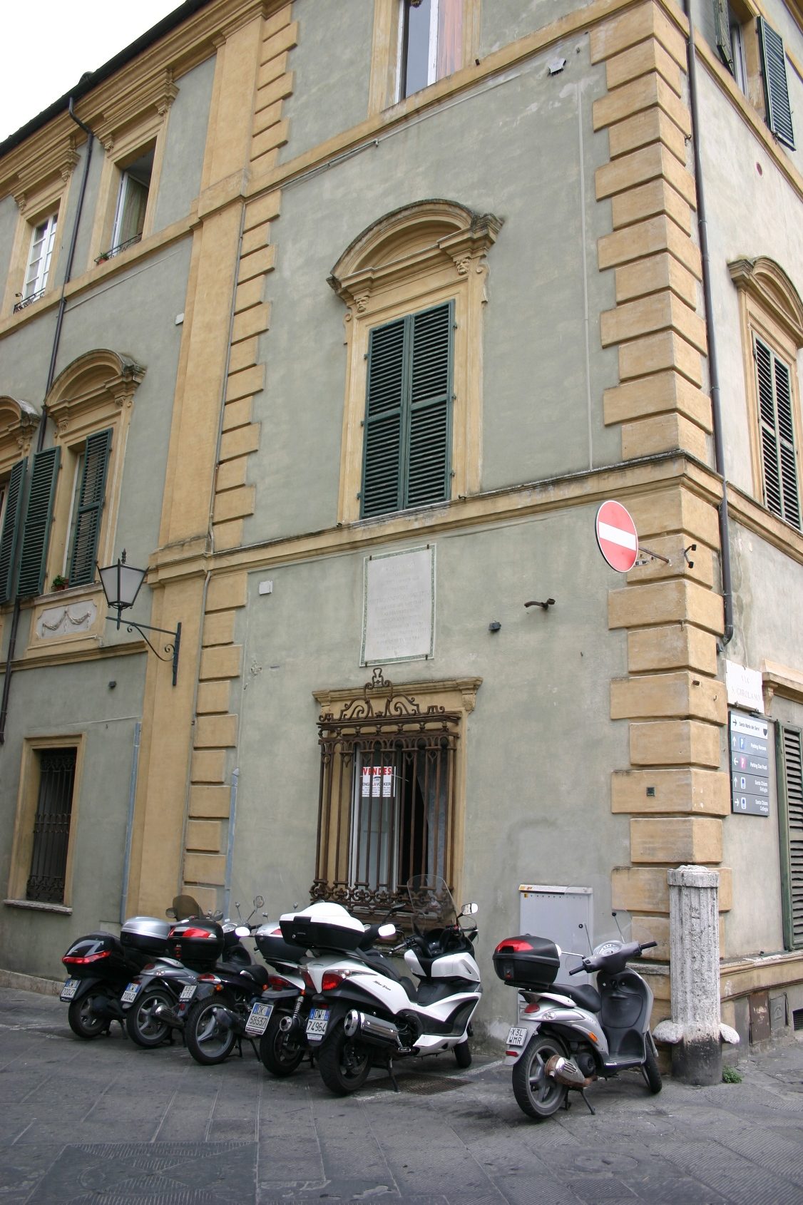 Pietro Andrea Mattioli's birthplace, Siena, Italy - 03.JPG